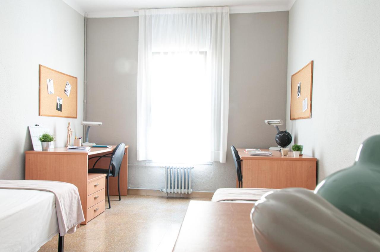 Residencia Universitaria Resa Sant Jordi Tarragona Buitenkant foto