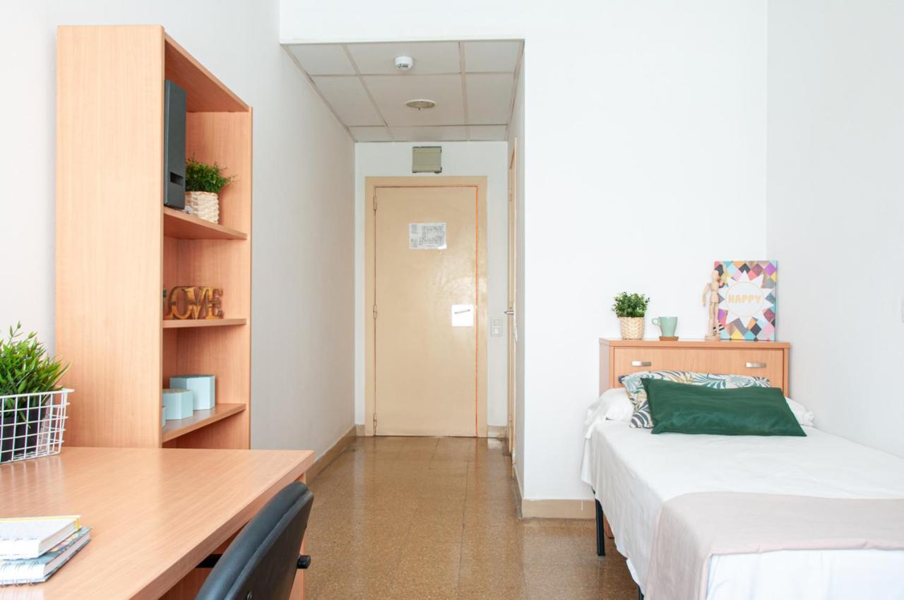 Residencia Universitaria Resa Sant Jordi Tarragona Buitenkant foto