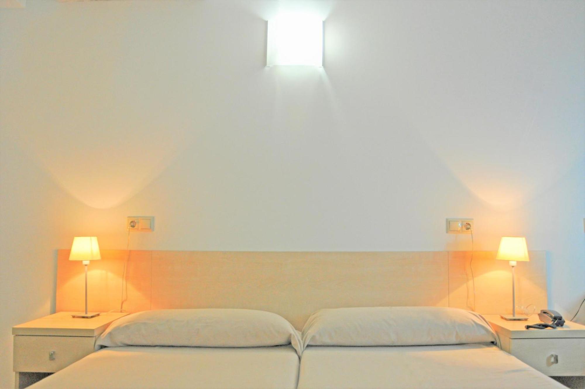 Residencia Universitaria Resa Sant Jordi Tarragona Buitenkant foto